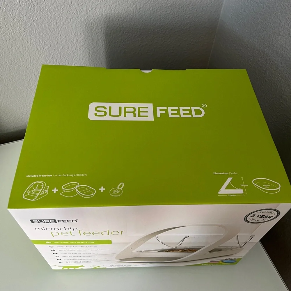 Microchip pet feeder